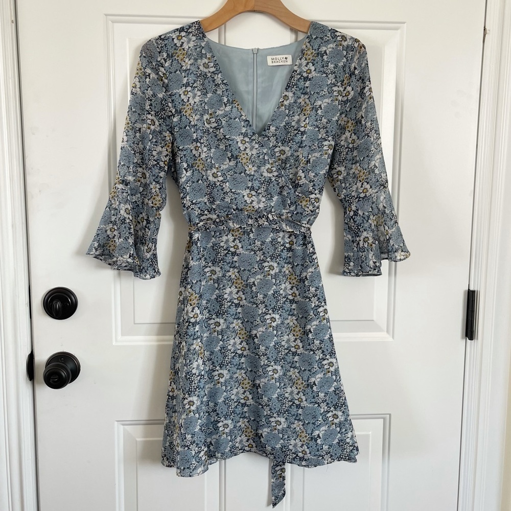Molly bracken blue floral bell sleeve dress